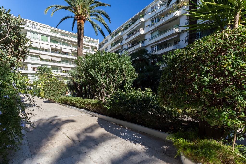 Nice Beach - Promenade Des Anglais Екстериор снимка